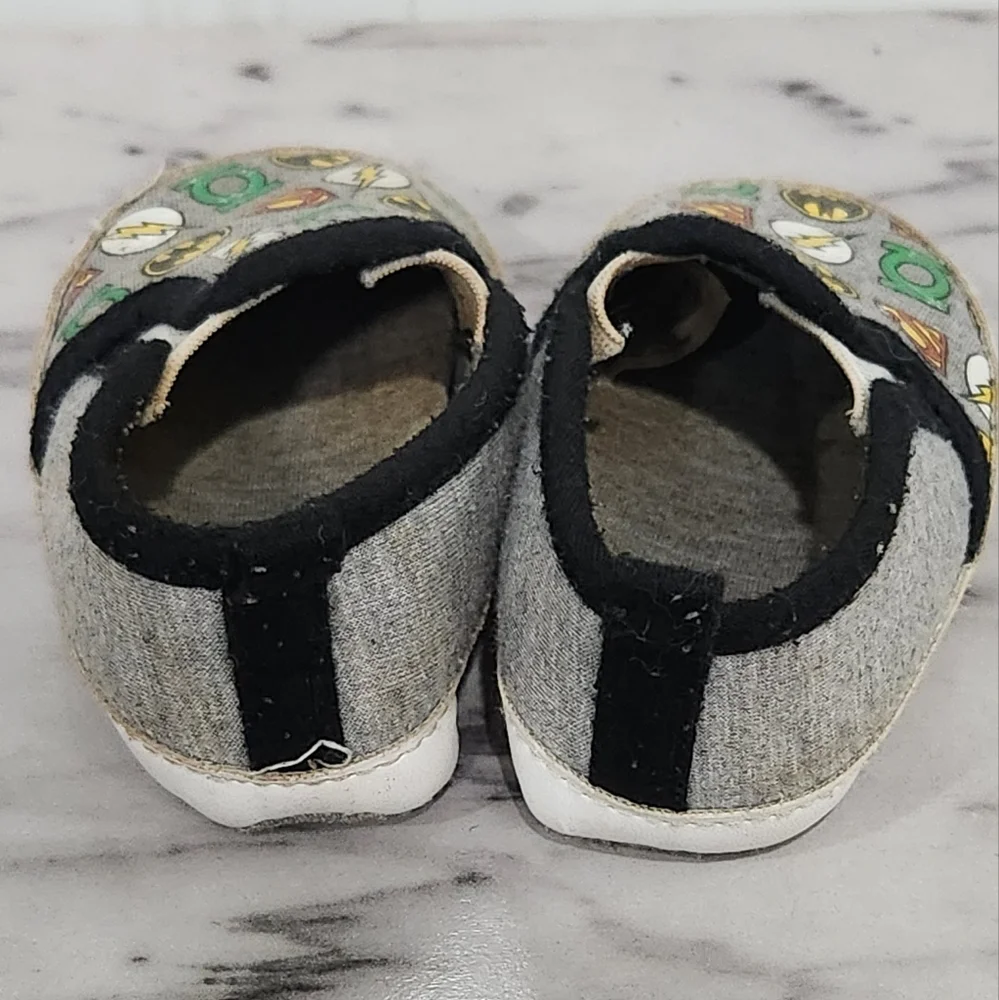 Justice League baby's infant crib shoes size 3-6 months